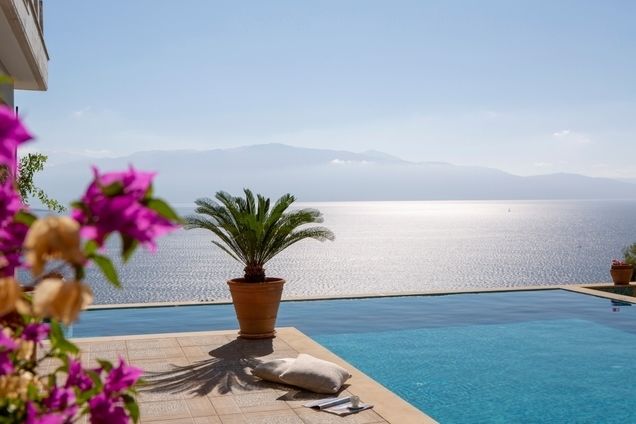 Villa Lilaea with breathtaking views of the Ionian Sea