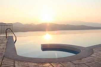 ESCAPE TO PARADISE !!! The most exciting view all around Greece for 14 pers