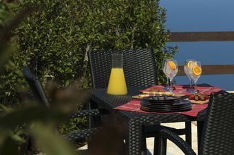 Traditional Family Villas ideal for 15 people, sea view & 3 private pools!