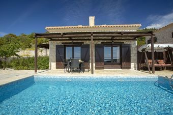 Traditional Family Villas ideal for 15 people, sea view & 3 private pools!