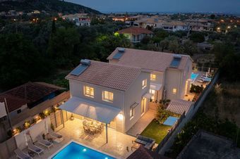 Villa Vilana ideal for groups/families, near Ai Giannis beach&Lefkada town