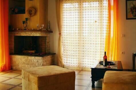 Villa Grecia new modern villa with pool in traditional village in Liapades