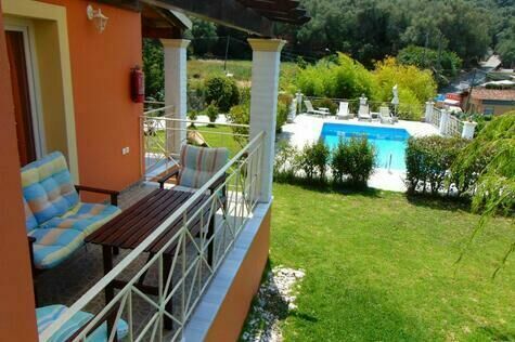 Villa Grecia new modern villa with pool in traditional village in Liapades
