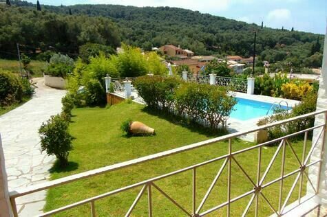 Villa Grecia new modern villa with pool in traditional village in Liapades