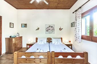 Traditional house in Acharavi with garden close to the sea