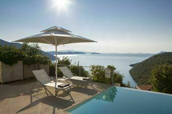 Posidonia , view of Gods & salt water pool!