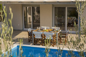 Villa Vilana ideal for groups/families, near Ai Giannis beach&Lefkada town