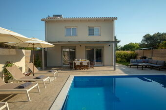 Villa Vilana ideal for groups/families, near Ai Giannis beach&Lefkada town