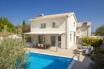 Villa Vilana ideal for groups/families, near Ai Giannis beach&Lefkada town