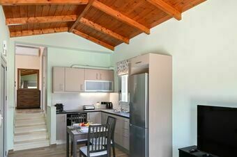 Small Halipoma Villa Odysseas into Lefkada town &close to Ai Giannis beach
