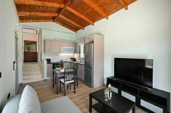 Small Halipoma Villa Tilemahos into Lefkada town &close to Ai Giannis beach