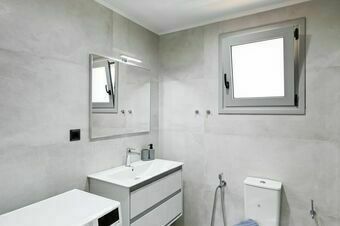 Small Halipoma Villa Tilemahos into Lefkada town &close to Ai Giannis beach