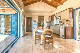 Villa Eleanor, a private villa only 10min walk to Sivota Bay