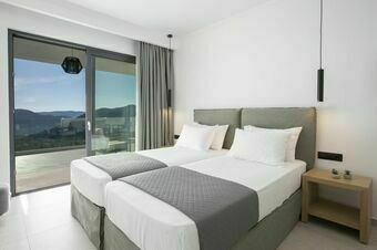 Villa Alexandra - New modern villa with amazing view! 