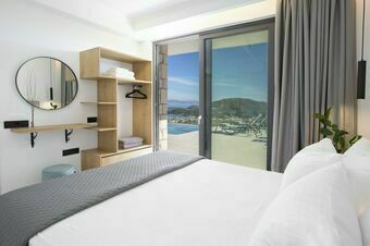 Villa Alexandra - New modern villa with amazing view! 
