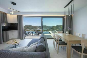 Villa Alexandra - New modern villa with amazing view! 