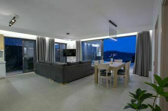 Villa Alexandra - New modern villa with amazing view! 