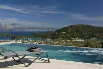 Villa Alexandra - New modern villa with amazing view! 