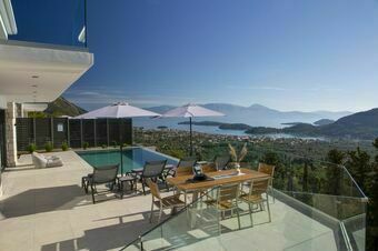 Villa Alexandra - New modern villa with amazing view! 