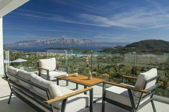 Villa Alexandra - New modern villa with amazing view! 