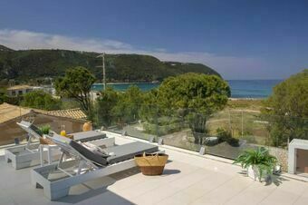 Coastal Chic Luxury Villa La Reina in Ai Giannis Kitesurfers beach paradise