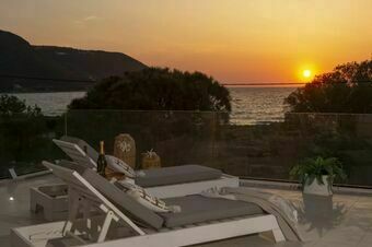 Coastal Chic Luxury Villa La Reina in Ai Giannis Kitesurfers beach paradise