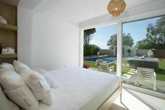 Coastal Chic Luxury Villa La Reina in Ai Giannis Kitesurfers beach paradise