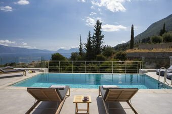 VALAGRON VILLAS near Nikiana and beach