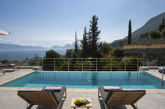 VALAGRON VILLAS near Nikiana and beach