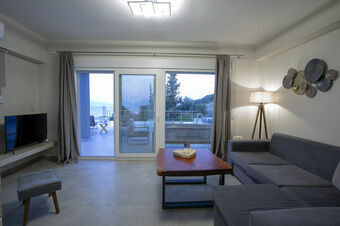 VALAGRON VILLAS near Nikiana and beach
