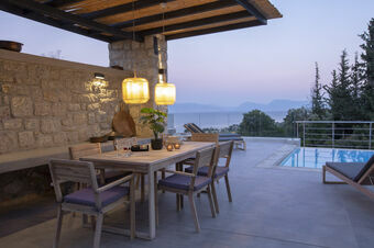 VALAGRON VILLAS near Nikiana and beach