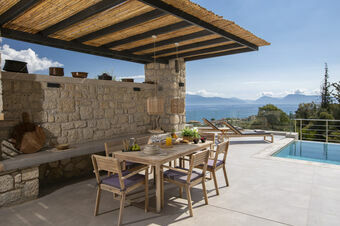 VALAGRON VILLAS near Nikiana and beach