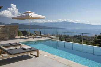 VALAGRON VILLAS near Nikiana and beach
