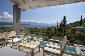 VALAGRON VILLAS near Nikiana and beach