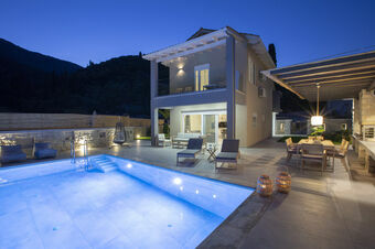 VALAGRON VILLAS near Nikiana and beach