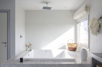 Coastal Chic Luxury Villa La Reina in Ai Giannis Kitesurfers beach paradise