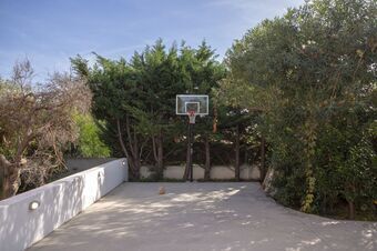 Coastal Chic Luxury Villa La Reina in Ai Giannis Kitesurfers beach paradise