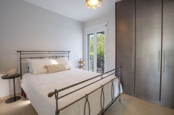 Coastal Chic Luxury Villa La Reina in Ai Giannis Kitesurfers beach paradise