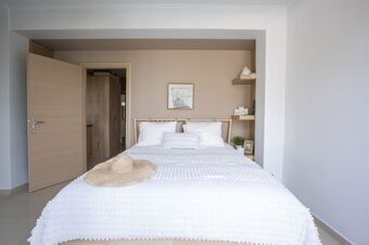 Coastal Chic Luxury Villa La Reina in Ai Giannis Kitesurfers beach paradise