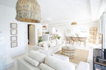 Coastal Chic Luxury Villa La Reina in Ai Giannis Kitesurfers beach paradise