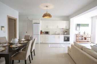 Coastal Chic Luxury Villa La Reina in Ai Giannis Kitesurfers beach paradise