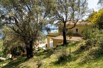 Villa with incredible sea views from the infinity pool in Perigiali!