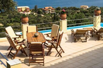 Villa with incredible sea views from the infinity pool in Perigiali!