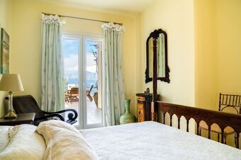 Villa with incredible sea views from the infinity pool in Perigiali!