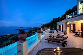 Villa with incredible sea views from the infinity pool in Perigiali!