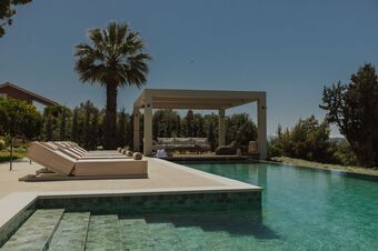 IONIAN FLAIR - Seafront Villa, perfect for large groups!