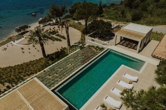 IONIAN FLAIR - Seafront Villa, perfect for large groups!