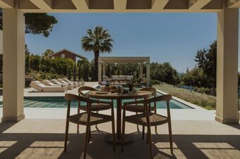 IONIAN FLAIR - Seafront Villa, perfect for large groups!