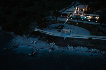 IONIAN FLAIR - Seafront Villa, perfect for large groups!