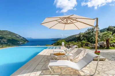 Kronos Estate 5 star luxury villas. Where you can hear the silence